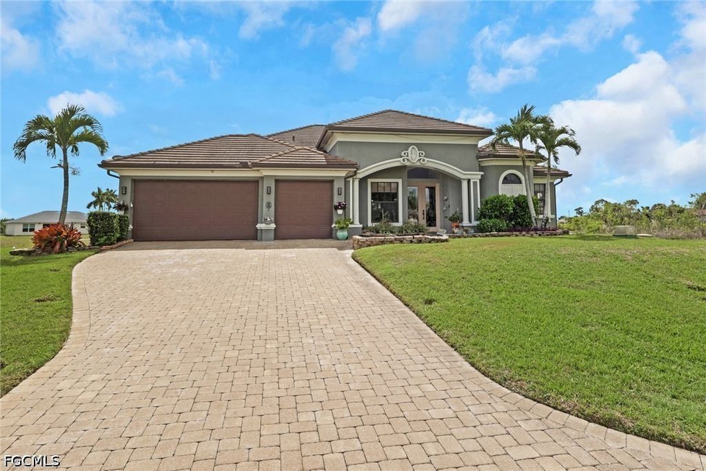 2102 Ne 22nd Ave, CAPE CORAL
