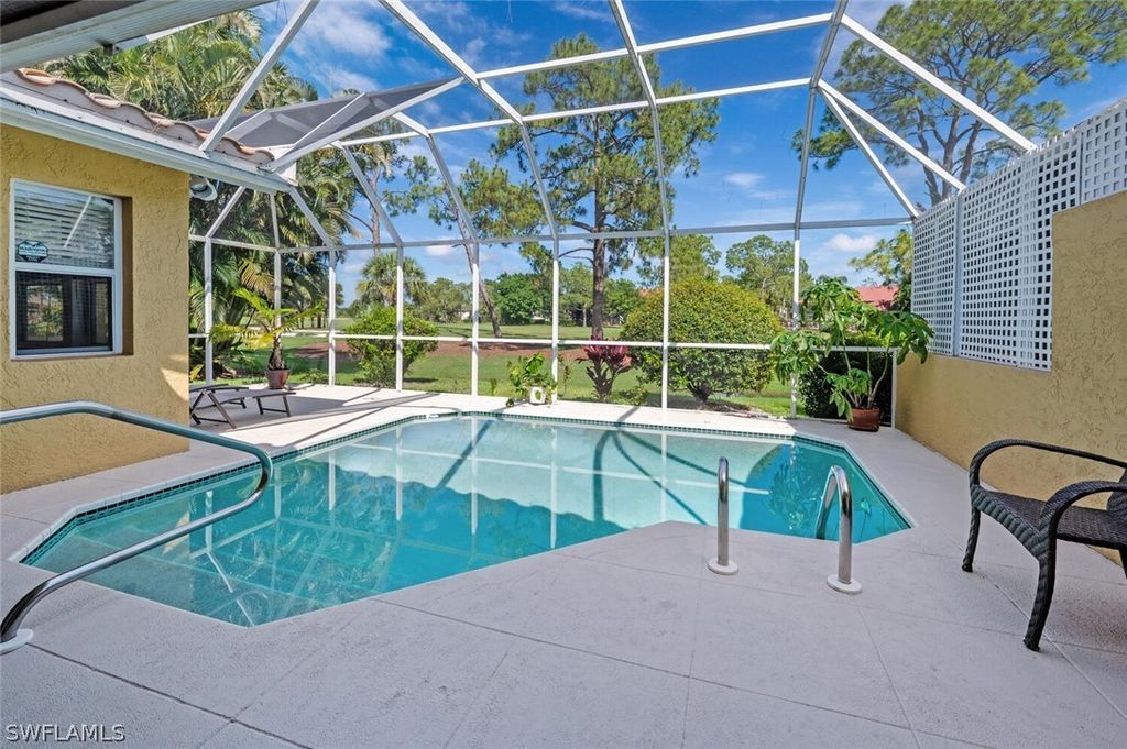 641 Saint Andrews Blvd 108-1, Naples
