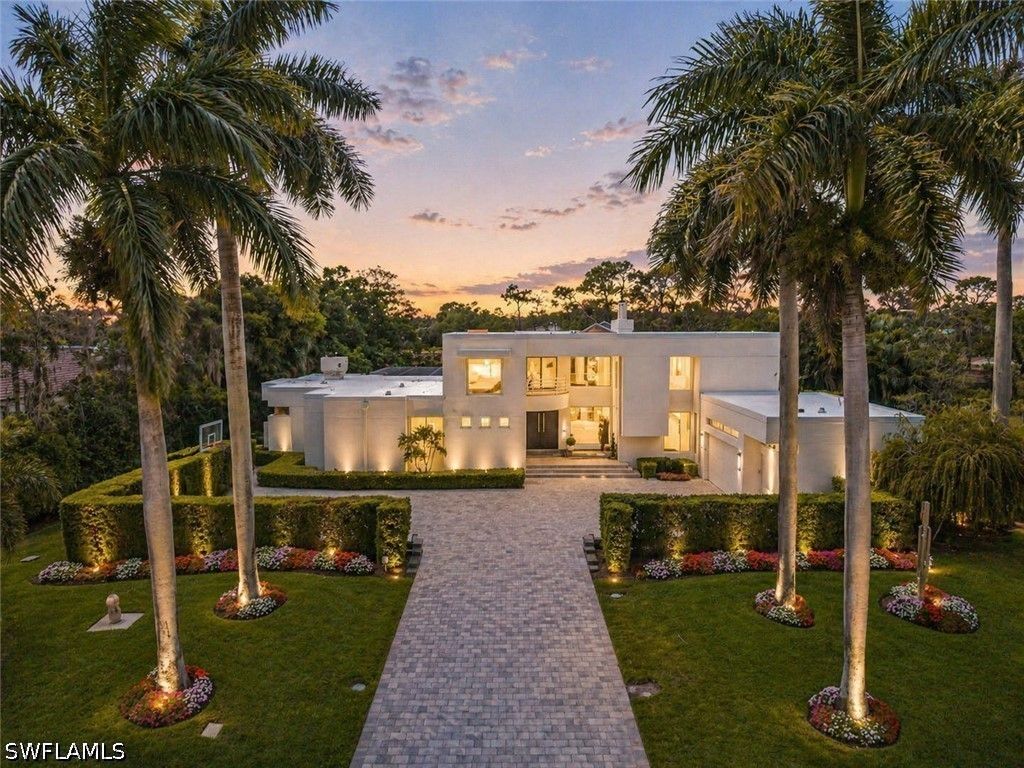 12933 Coco Plum Ln, Naples