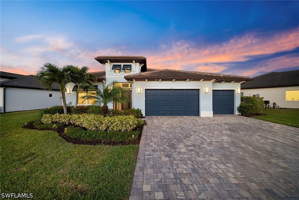 3721 Sapphire Cv Cir, Naples