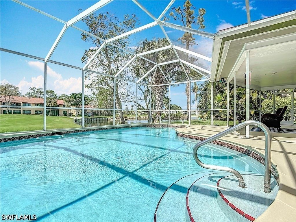 4364 Beechwood Lake Dr, Naples