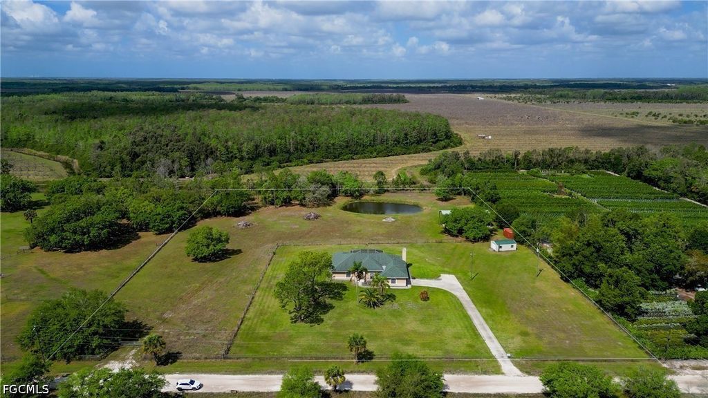 17090 Silver Panther Ln, Fort Myers