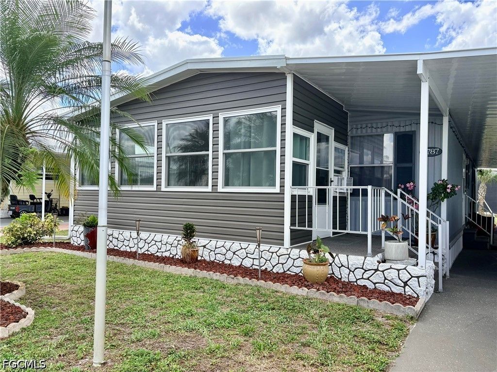 2787 Breezewood Dr, North Fort Myers