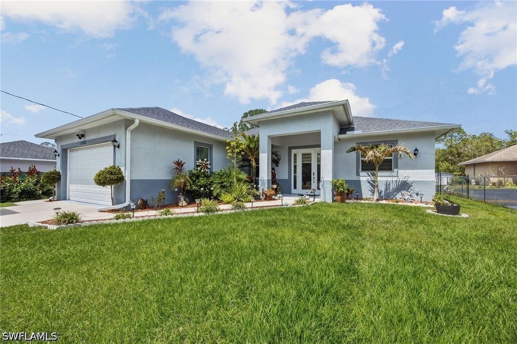 3283 2nd Ave Se, Naples