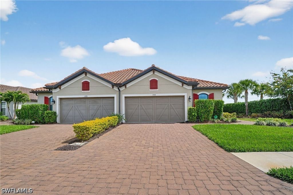 15234 Tolmino St, Naples