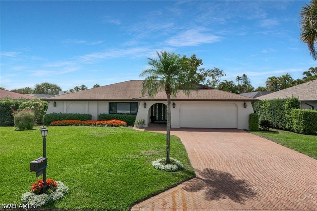 10361 Windsor Way, Naples