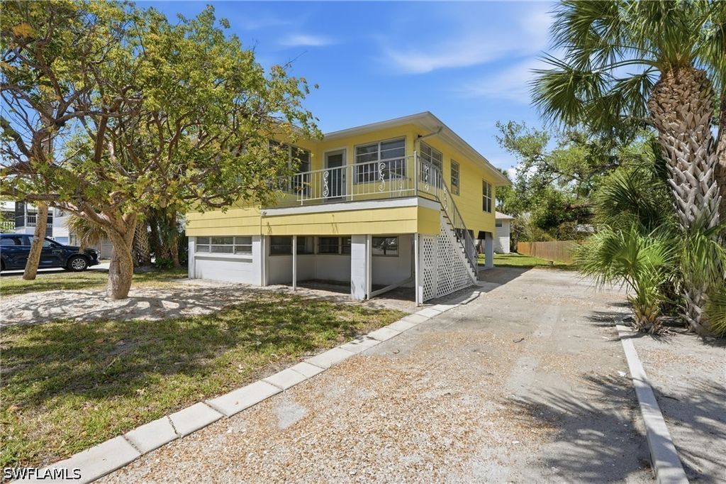123 Andre Mar Dr, Fort Myers Beach