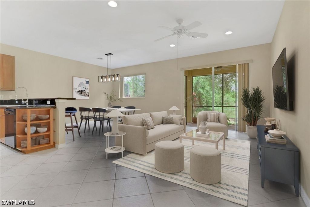 10260 Olivewood Way 58, Estero
