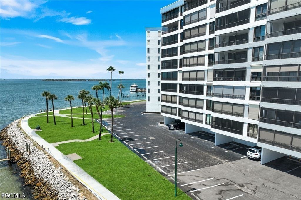 15011 Punta Rassa Rd 403, Fort Myers