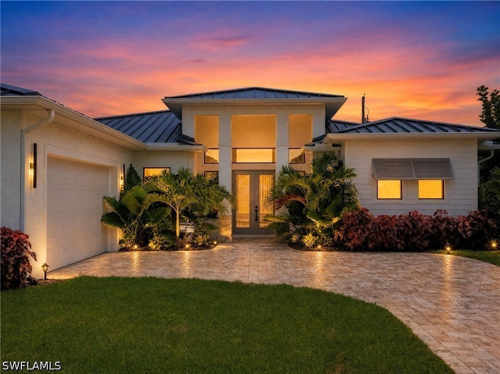 1257 22nd Ave N, NAPLES