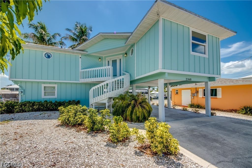 2360 Oleander St, St James City