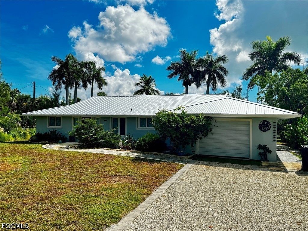 1874 Ibis Ln, Sanibel