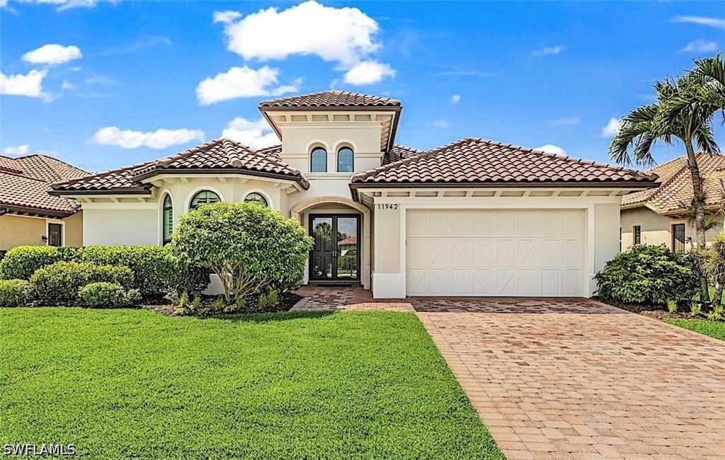 11942 Heather Woods Ct, Naples