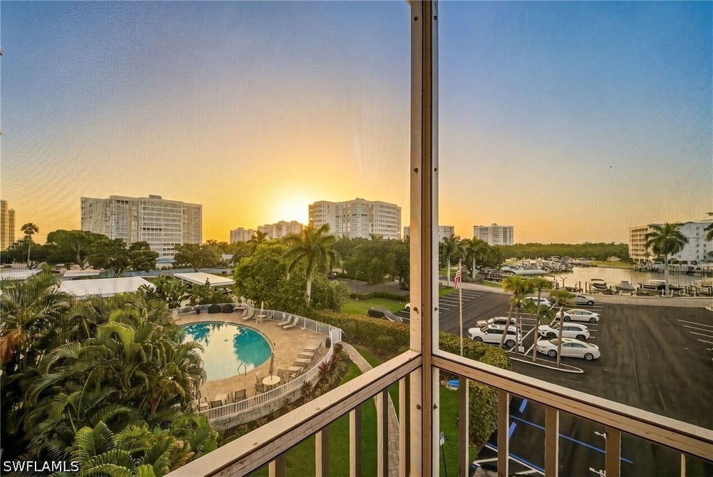 5 Bluebill Ave 410, Naples