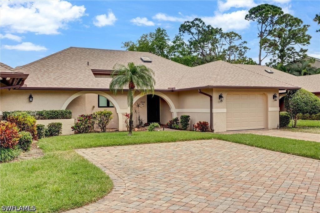 15512 Cedarwood Ln 3-2, Naples