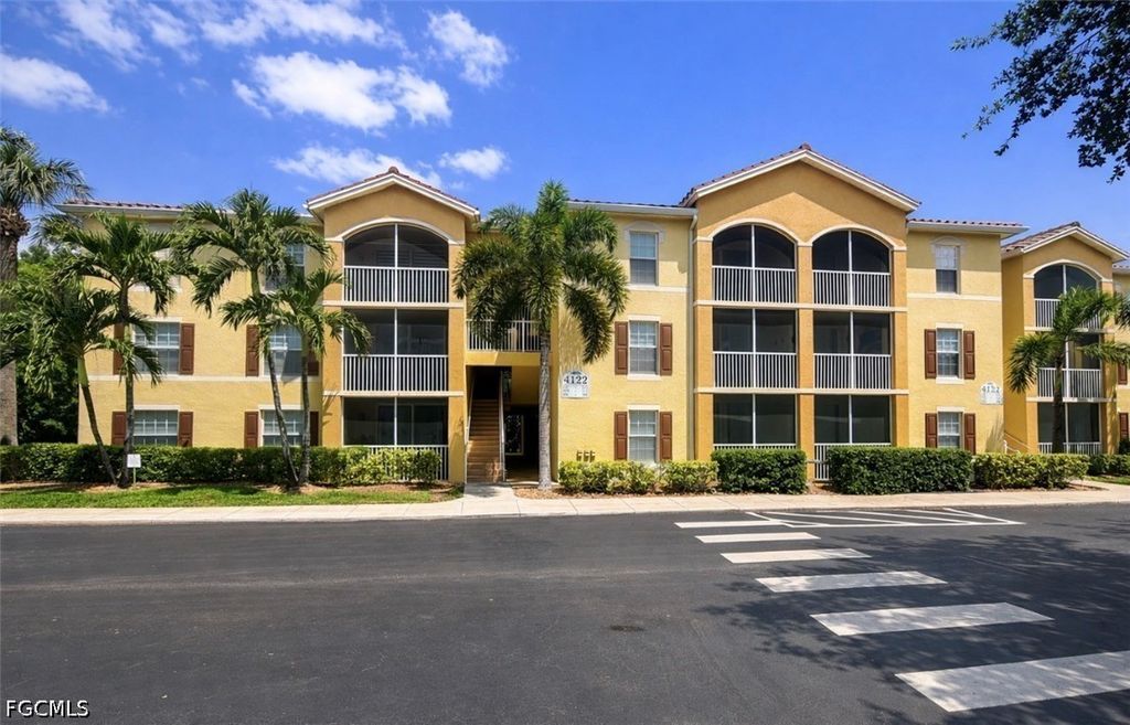 4122 Residence Dr 117, FORT MYERS