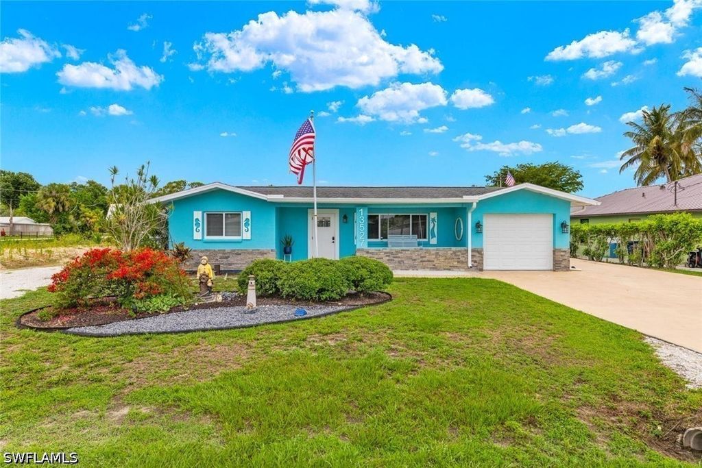13527 Marquette Blvd, Fort Myers