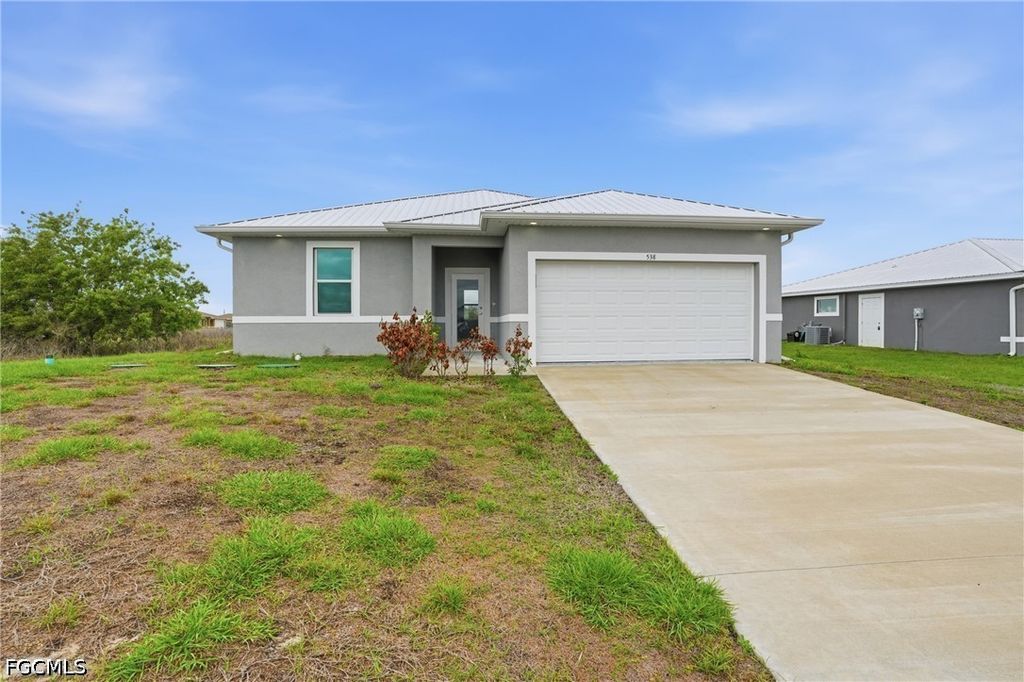 538 David Cir, Labelle