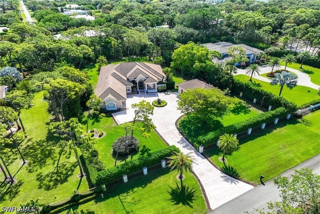6656 Trl Blvd, Naples