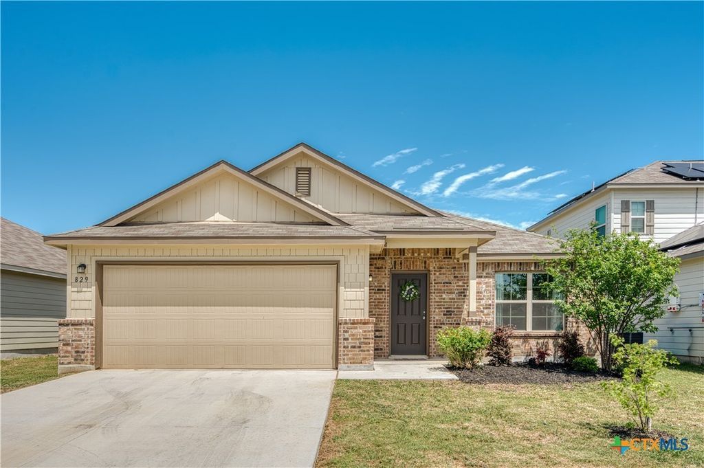 829 Stonemanor, Seguin