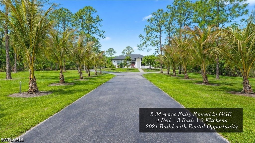 6275 Everglades Blvd N, Naples