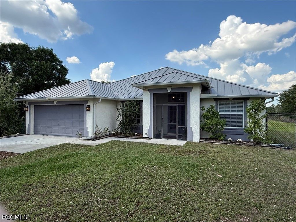 4665 47th Ave Ne, NAPLES