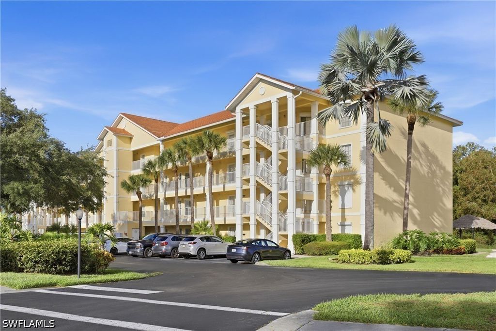 9175 Celeste Dr 204, Naples