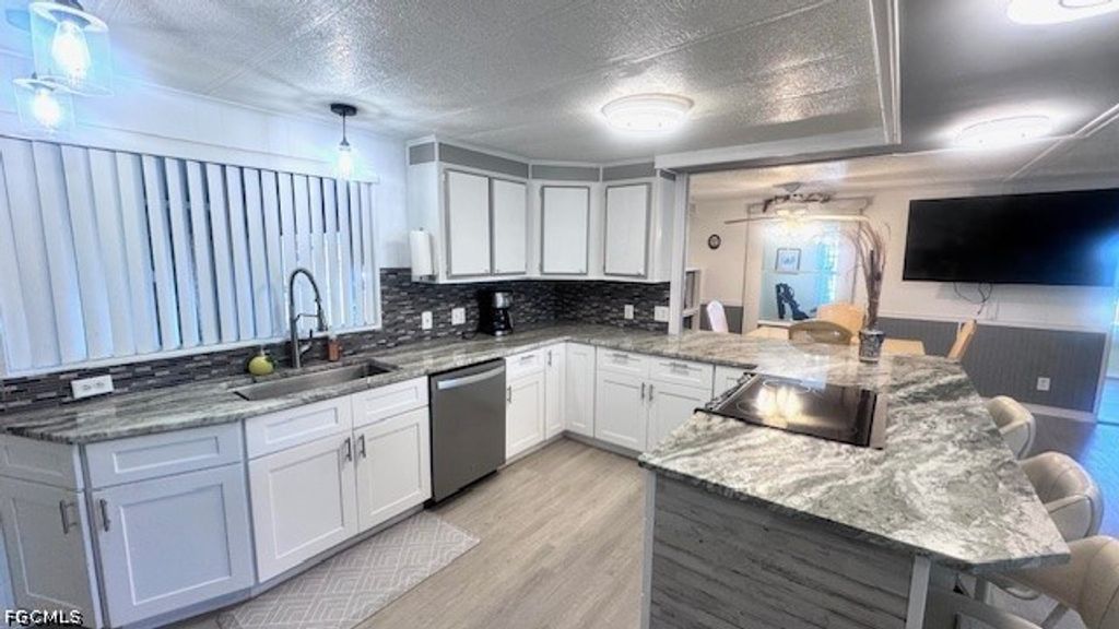 5512 Salem Ln, NORTH FORT MYERS
