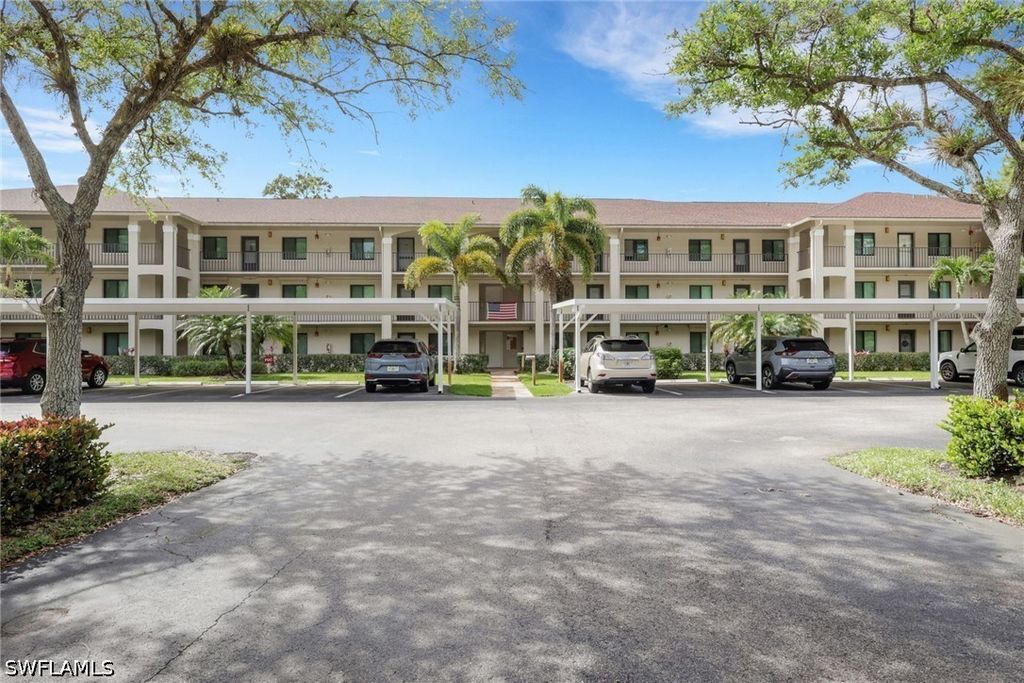 5784 Deauville Cir B302, Naples