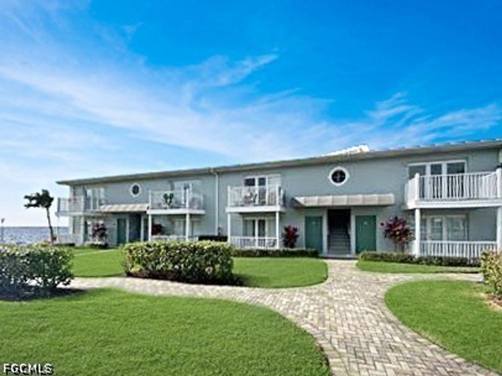 3334 N Key Dr 8, NORTH FORT MYERS