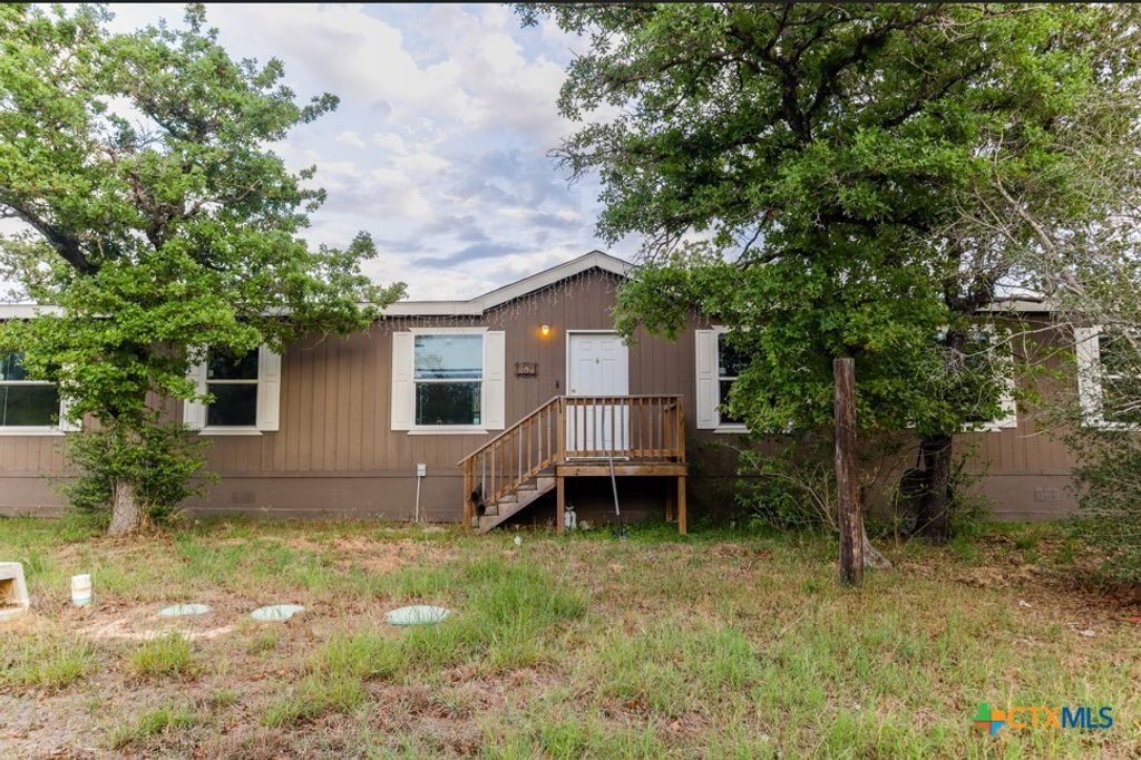 293 Turkey Tree Trail, Seguin