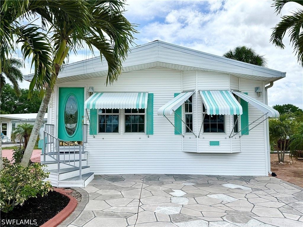 332 Imperial Wilder Blvd 332, Naples