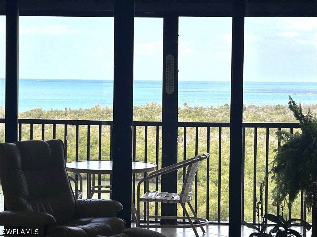 17 Bluebill Ave 803, Naples