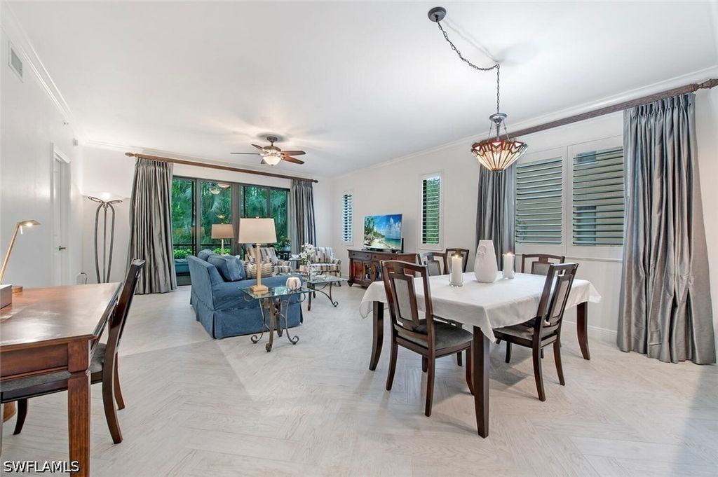1035 Sandpiper St F-104, Naples