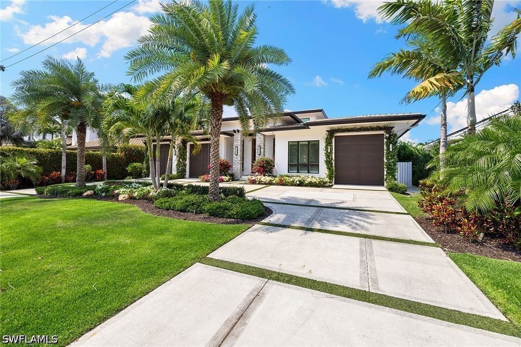 1850 Kingfish Rd, Naples
