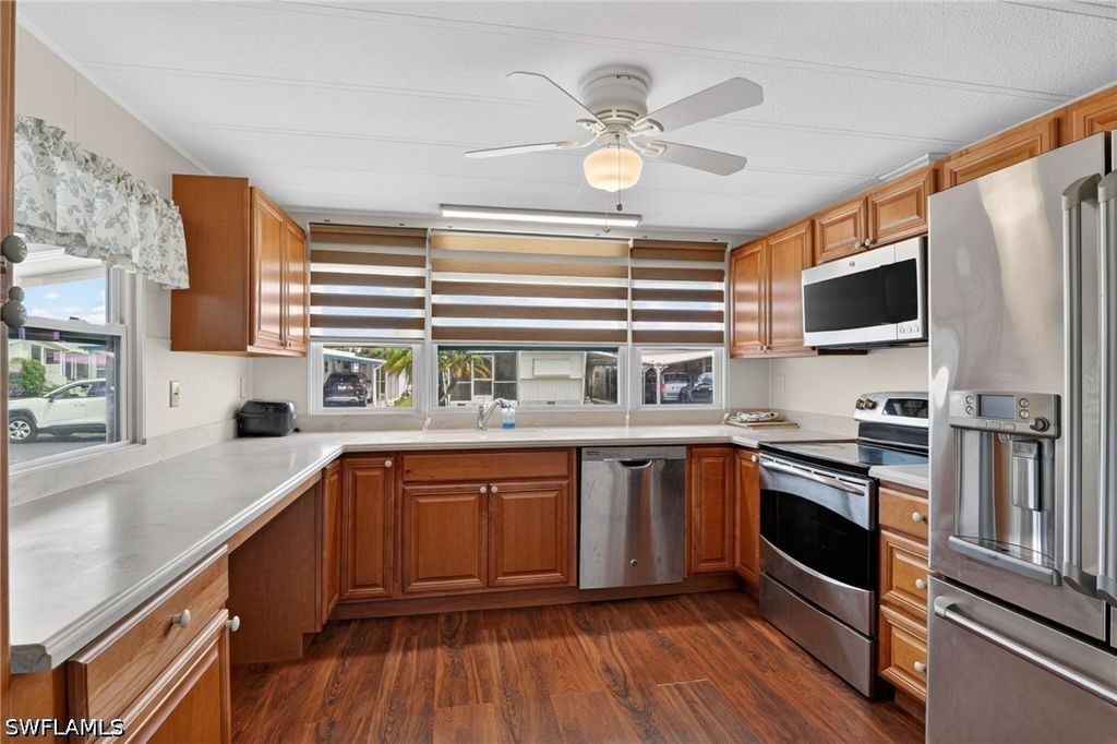 77 Enchanting Blvd E77, NAPLES