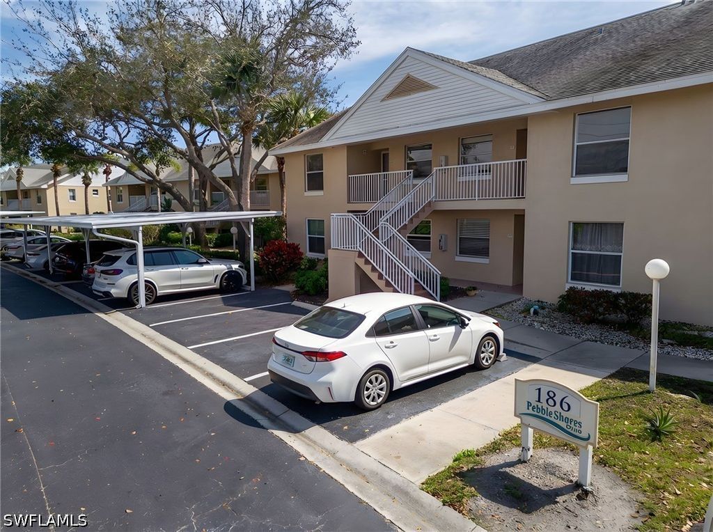 186 Pebble Shores Dr 201, Naples