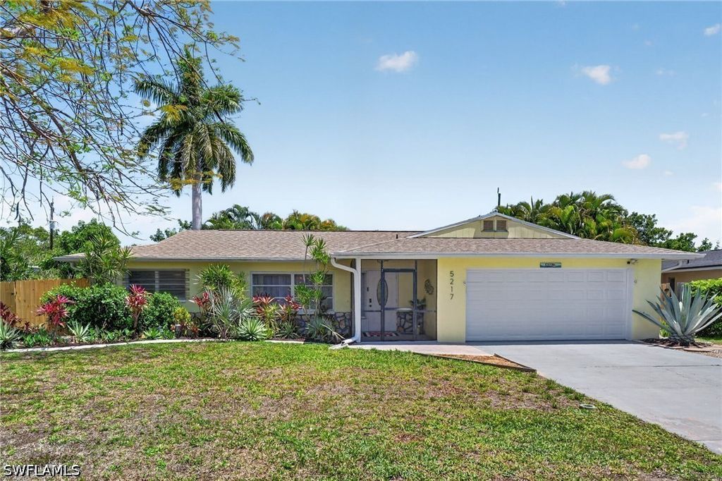 5217 Elm Ct, Cape Coral