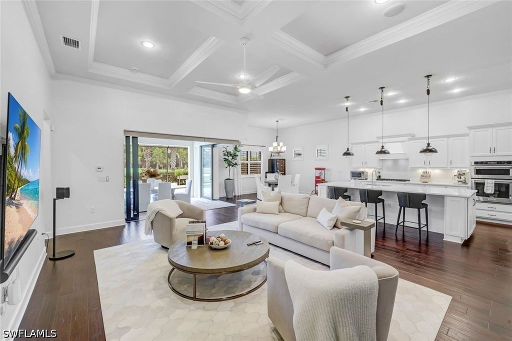 9403 Surfbird Ct, NAPLES