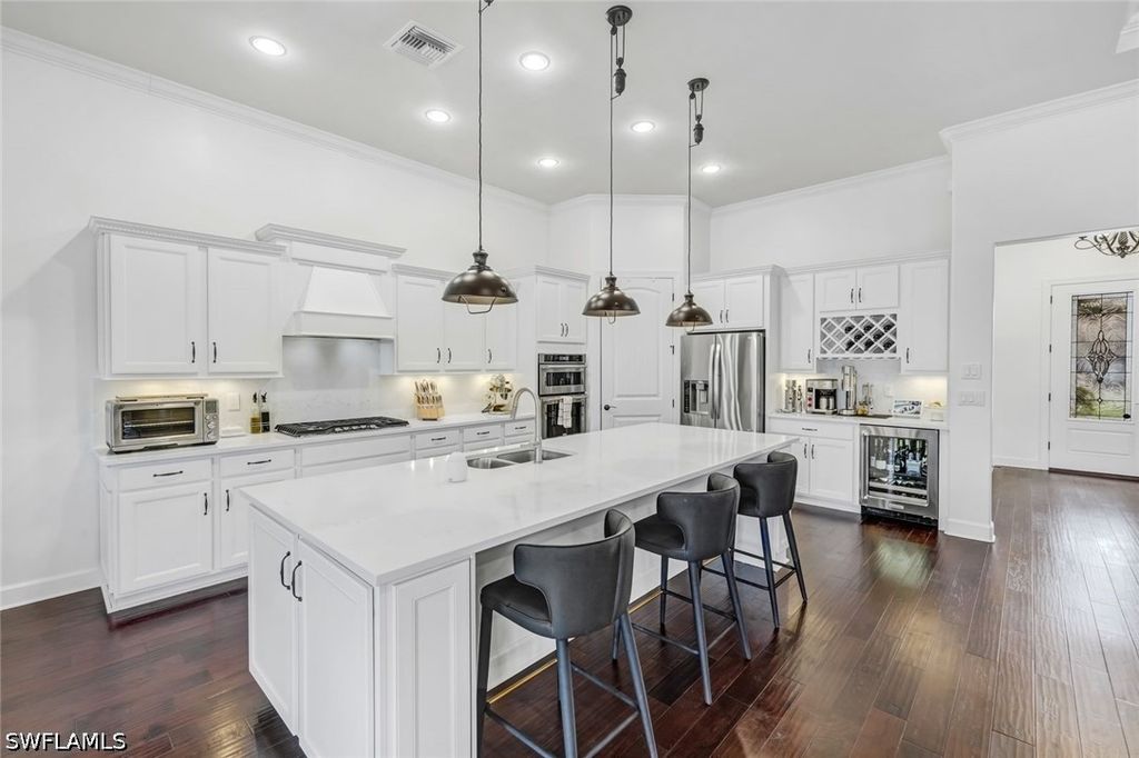 9403 Surfbird Ct, Naples