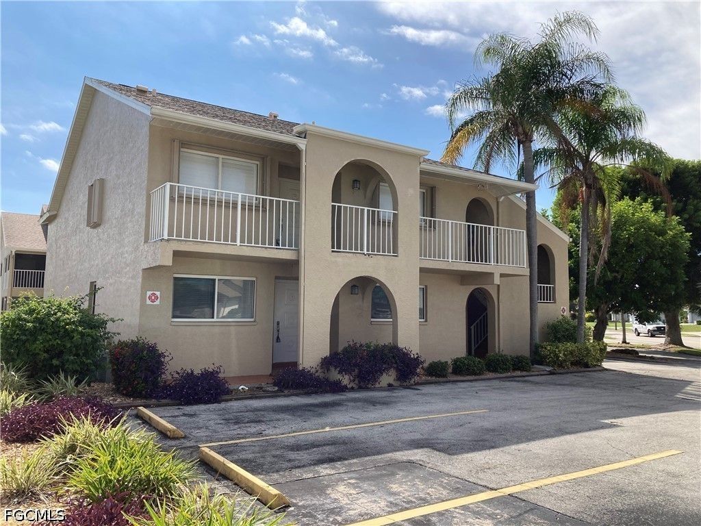 4321 Country Club Blvd 101, CAPE CORAL