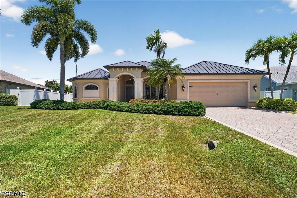 1911 Se 20th St, CAPE CORAL