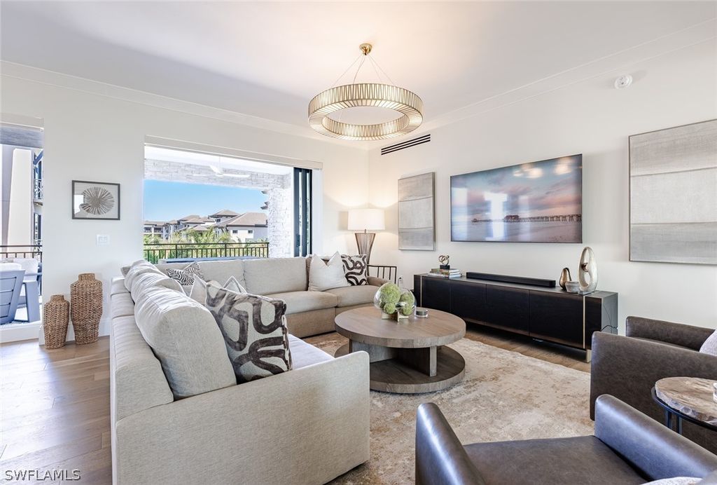 1130 3rd Ave S 408, Naples