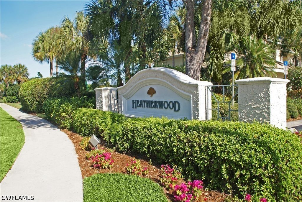 2220 Chesterbrook Ct 204, Naples
