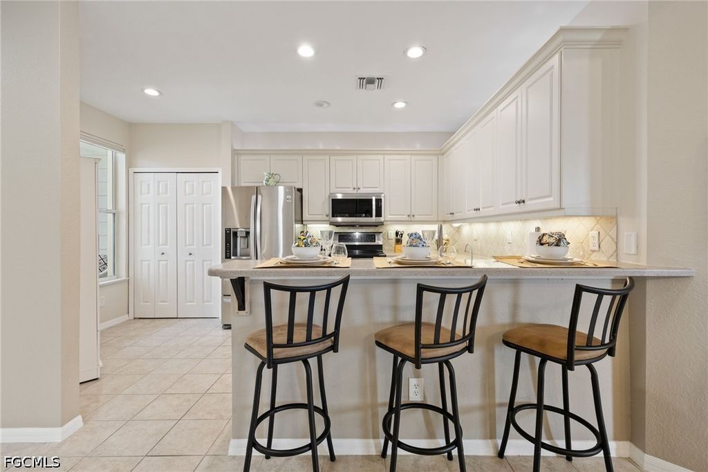 4342 Avian Ave, FORT MYERS