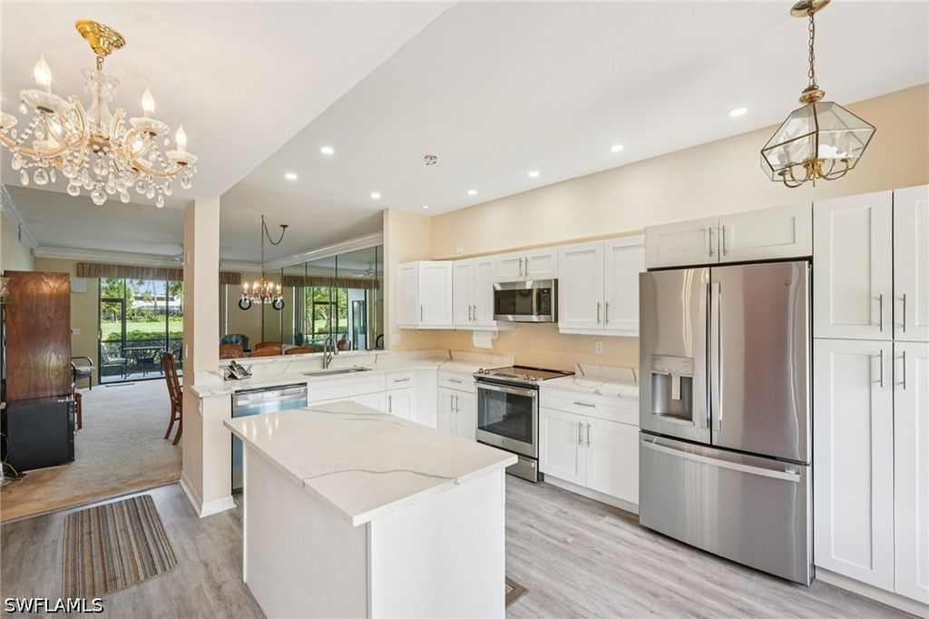 7340 Cvntry Ct 809, Naples
