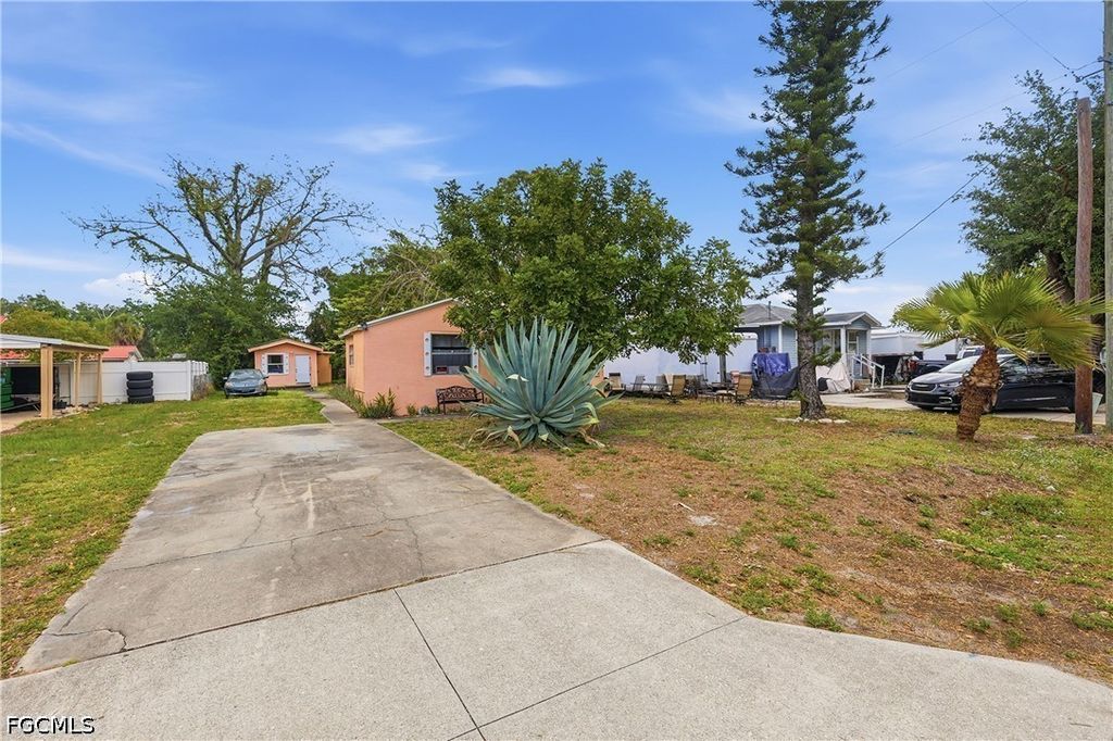 2355 Jeffcott St, Fort Myers