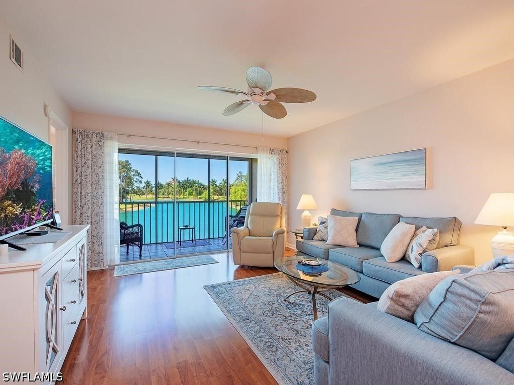 3675 Amberly Cir C207, NAPLES