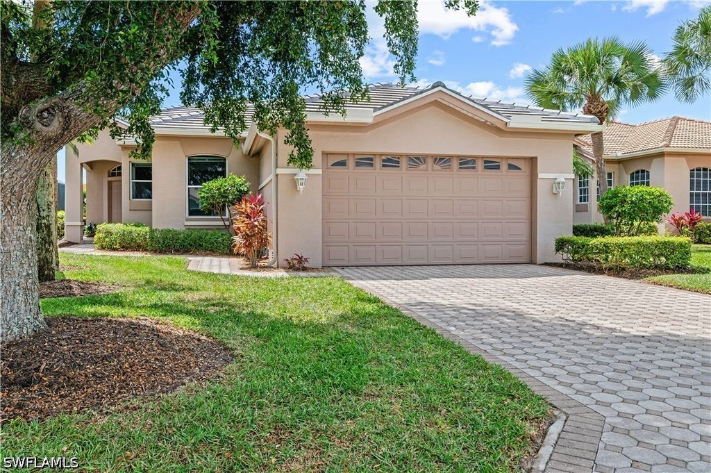 16360 Willowcrest Way, Fort Myers