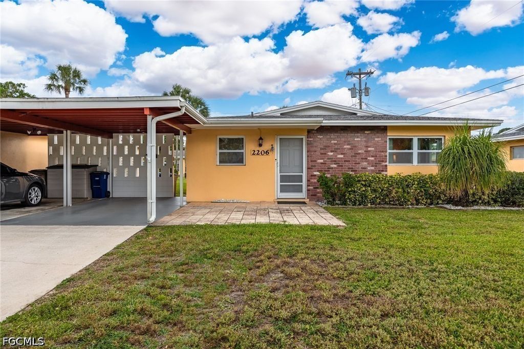 2206 E 6th St, Lehigh Acres